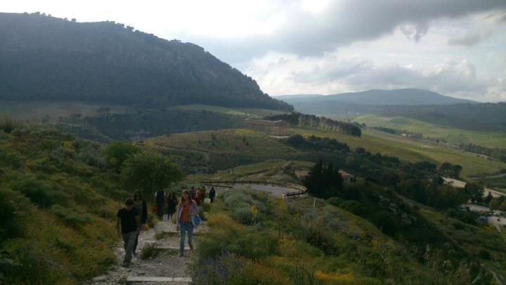 27133_10152718529410018_181340280_n