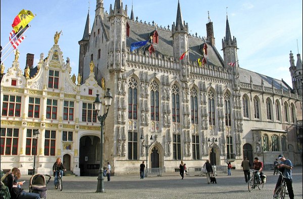 Bruges-Old-Town-Hall-Exterior