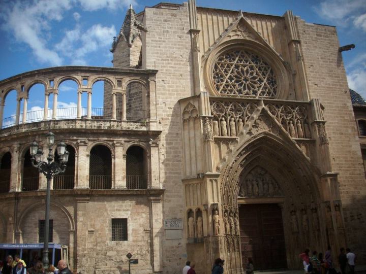 401761_4042090853122_1036437355_n